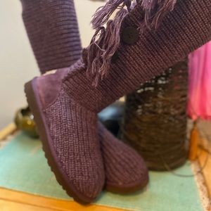 UGG Purple knit 🧶 tassel boots!